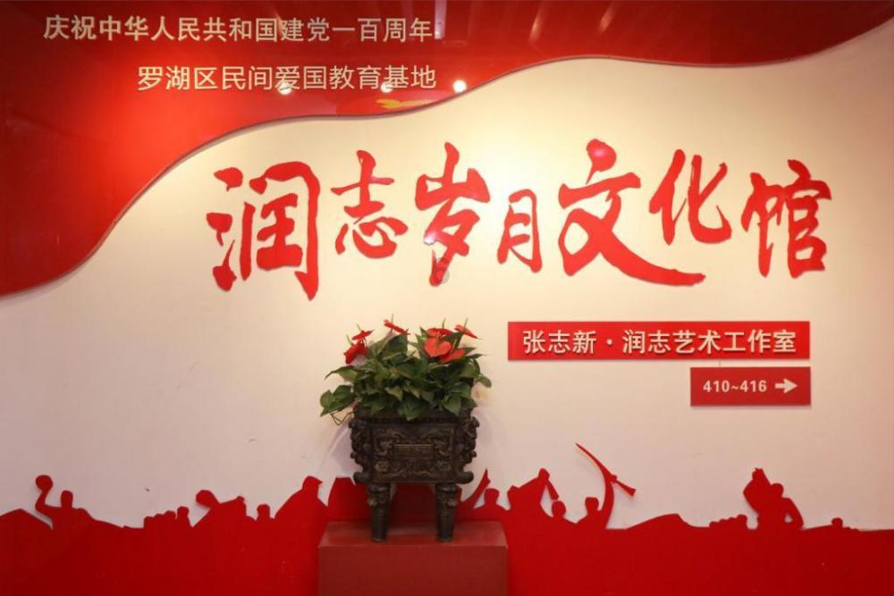 小屏用户狂喜，华为P70系列参数曝光，曲面屏极窄边框设计！